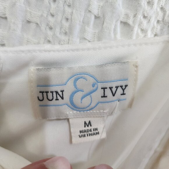 Francesca's Jun & Ivy White Textured Qwinn Eyelet Mini Dress Women's Size Medium - Picture 13 of 16